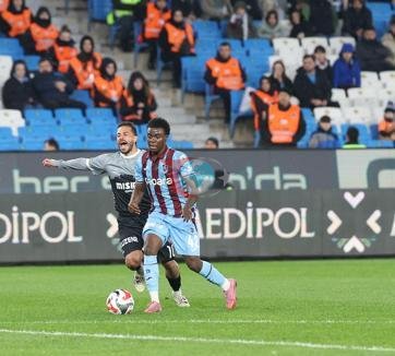 Trabzonspor sahasında kazanarak zirve takibini sürdürdü