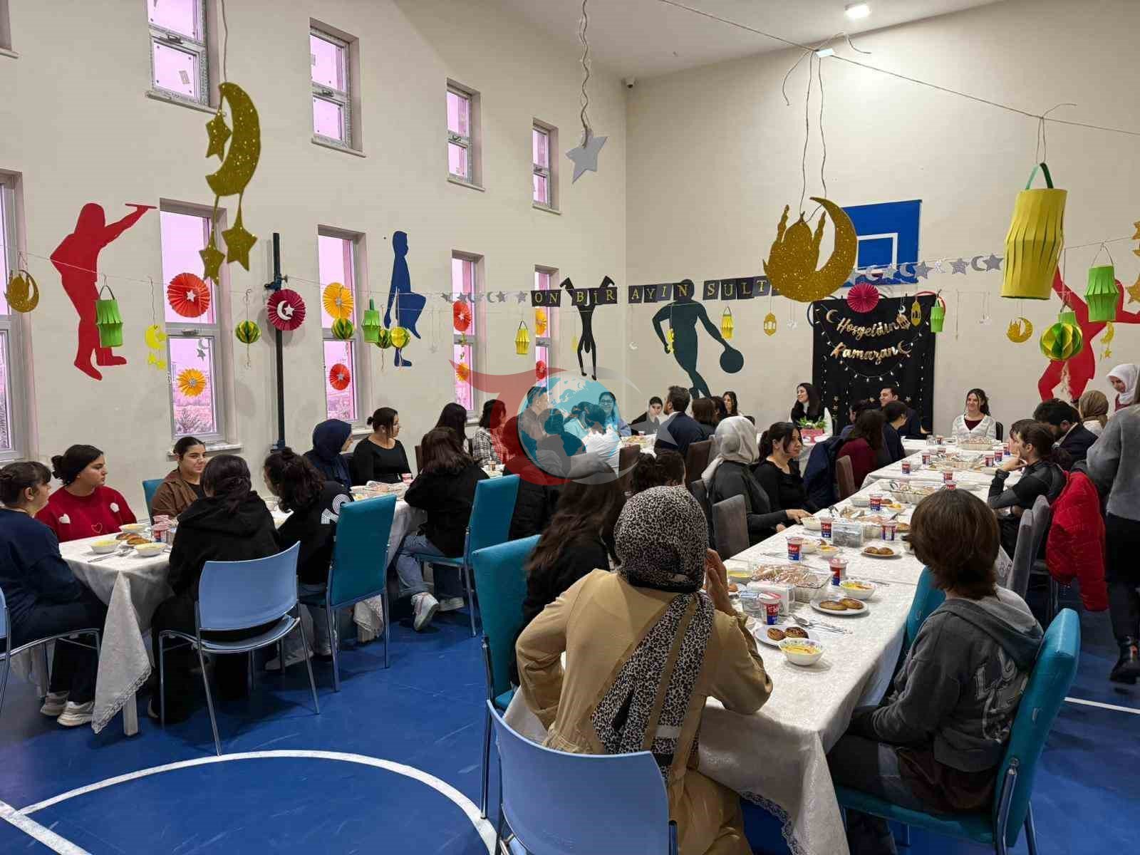 รocuk Evleri Sitesiโnde Ramazan buluลmasฤฑ