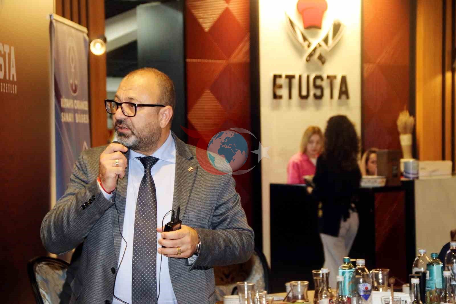 Kรผtahya OSB yatฤฑrฤฑmcฤฑlarฤฑ istiลare ve iftar programฤฑnda bir araya geldi