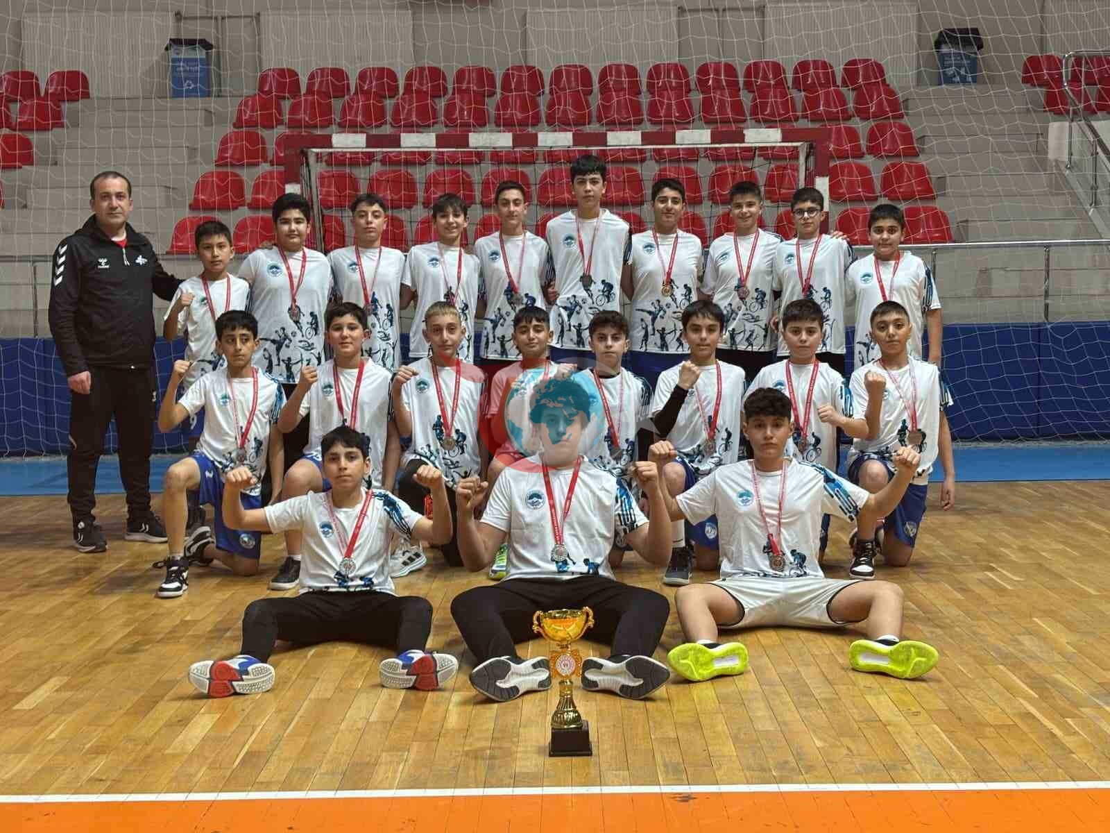 Büyükşehir Spor A.Ş. Kız Hentbol Takımı, Kayseri İl Birincisi oldu