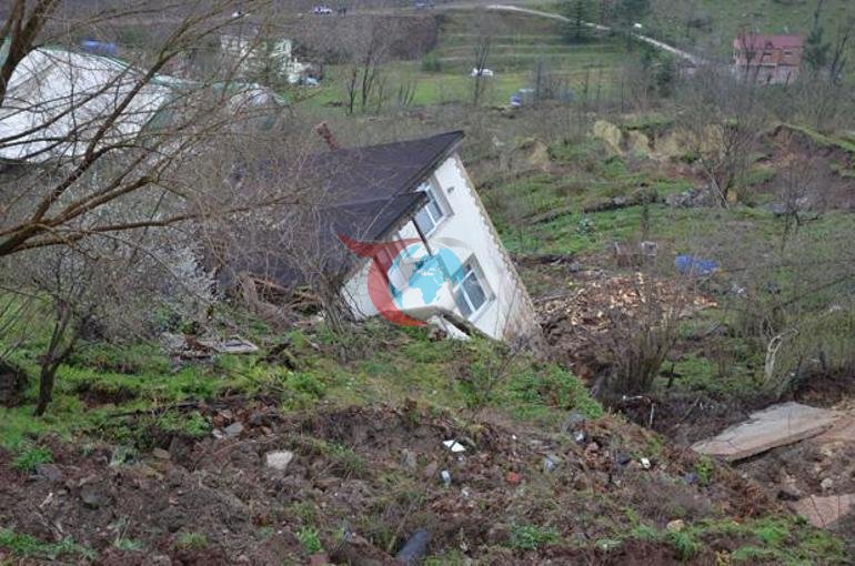 Orduda heyelan: Evler yıkıldı, yol çöktü Bölgeye giriş-çıkış kapandı