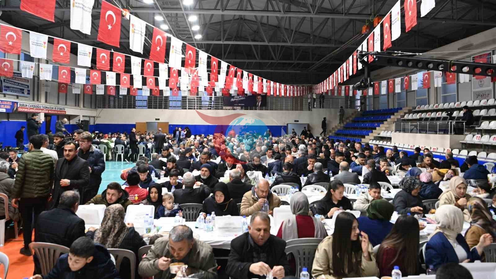 Büyükşehir’in gönül sofrası Türkoğlu’nda kuruldu