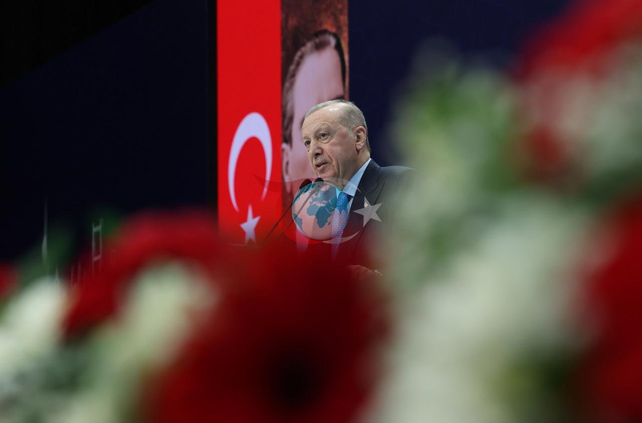 Cumhurbaşkanı ve AK Parti Genel Başkanı Recep Tayyip Erdoğan, AK Parti İstanbul İl Başkanlığınca Atatürk Havalimanı Millet Bahçesi Hangar İstanbul'da düzenlenen İl Teşkilatı İftar Programı'na katılarak konuşma yaptı.
