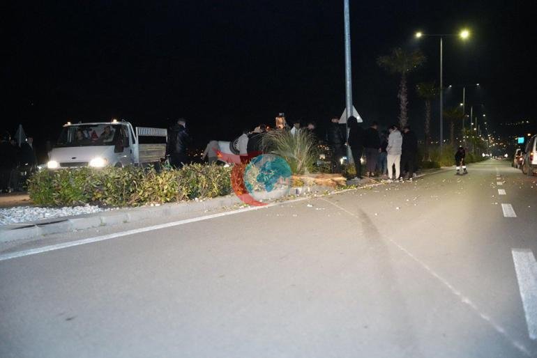 รevre yolunu yarฤฑล pistine รงevirdi Lรผks araรง takla attฤฑ