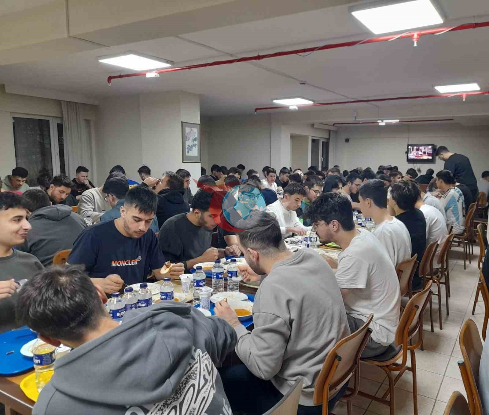 Bala Hatun Yurdu&rsquo;nda iftar bereketi