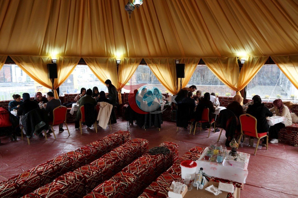 Kartepe&rsquo;de kurulan otağ çadırında geleneksel sanatlar yaşatılıyor