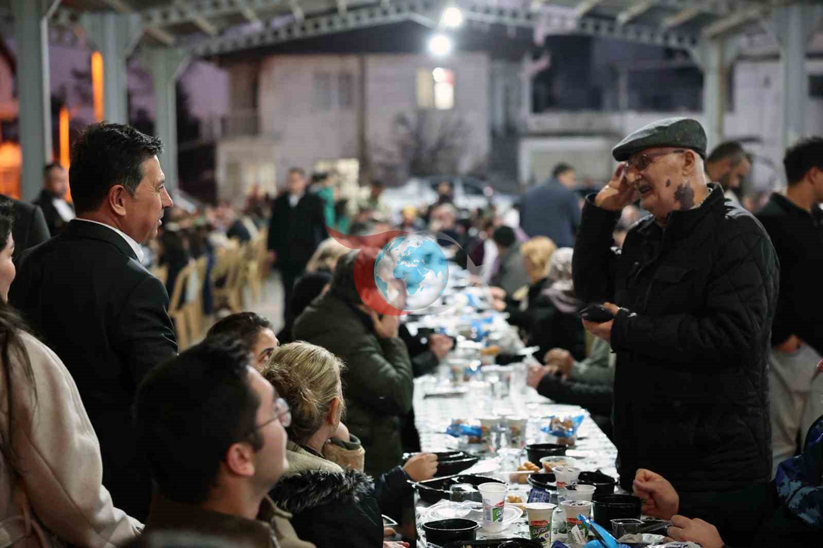 Muğla Büyükşehir iftar sofralarını ilçelerde kurmayı sürdürüyor