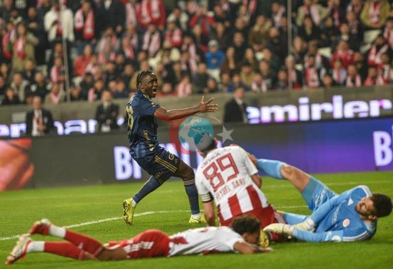 Fenerbahรงe deplasmanda 1 puan ile yetindi