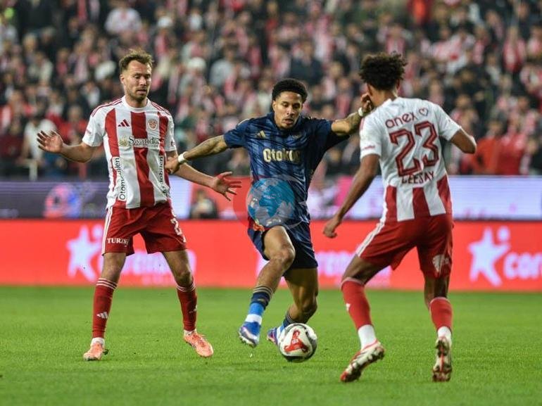 Fenerbahรงe deplasmanda 1 puan ile yetindi