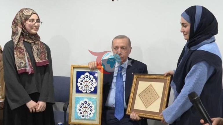Cumhurbaşkanı Erdoğan üniversite öğrencileri ile bir araya geldi
