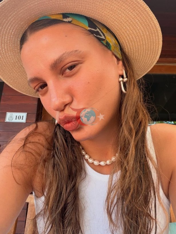 Serenay Sarฤฑkaya'dan Phuket pozlarฤฑ