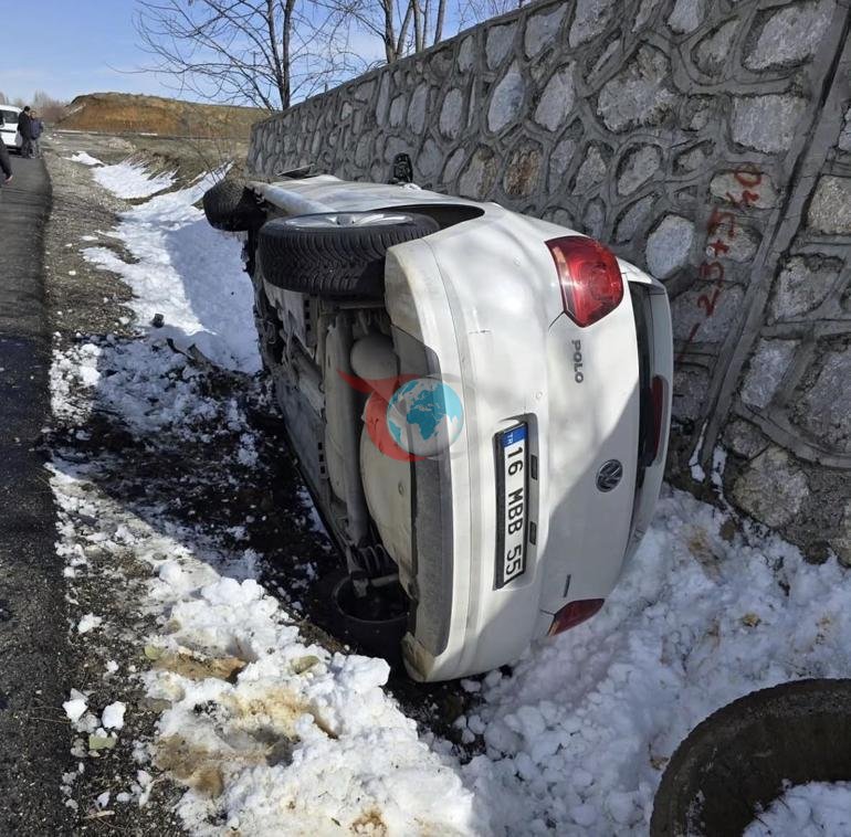 İstinat duvarına çarpan otomobil devrildi: 5 yaralı