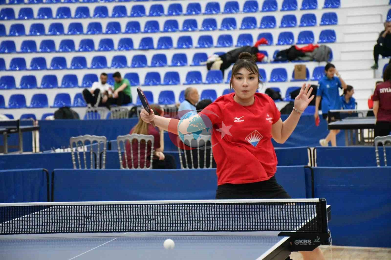 Zonguldak’ta raketler şampiyonluk için parkeye çıktı; 34 ilden 200 sporcu Kozlu’da