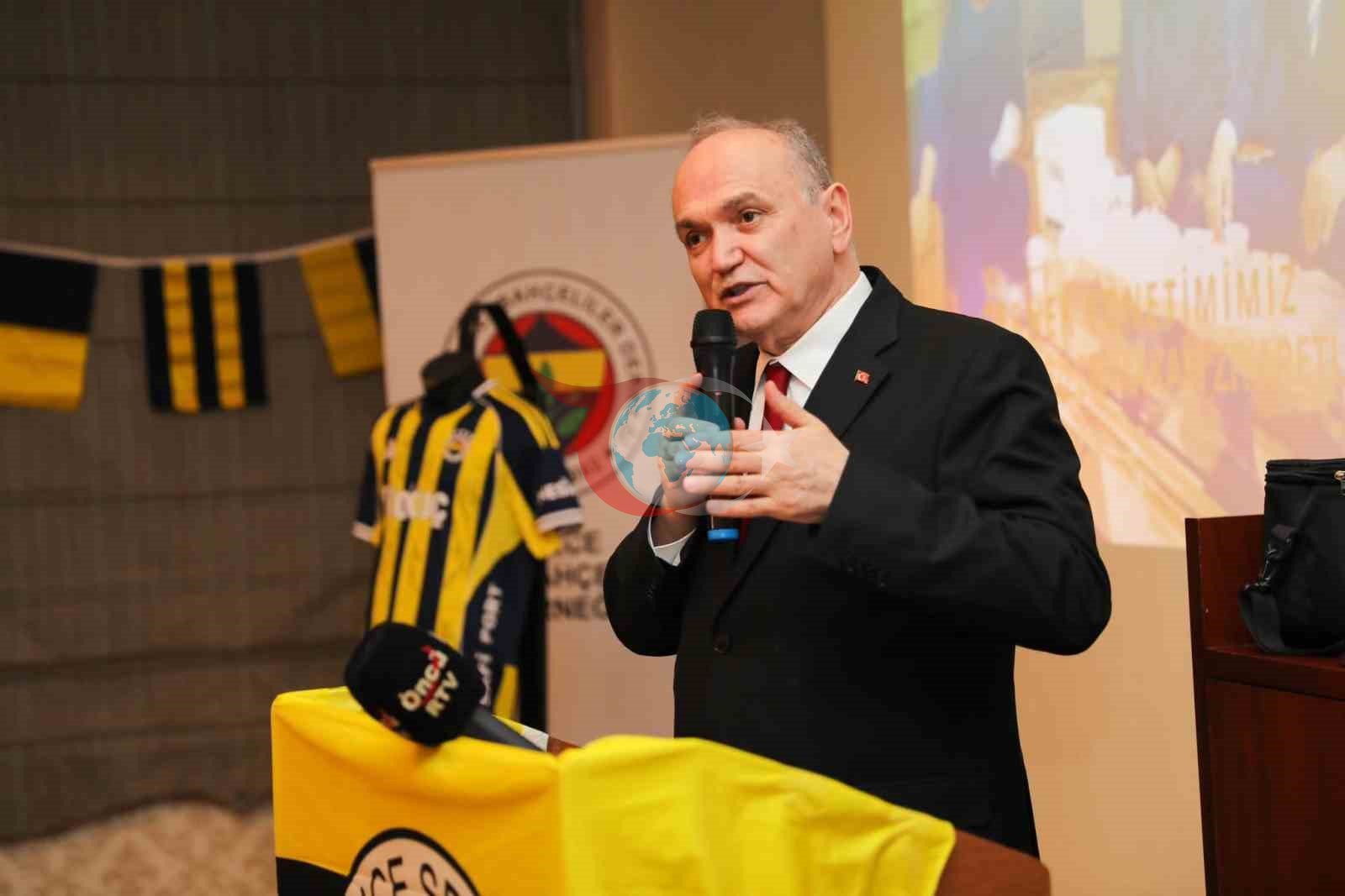 Aziz Yıldırım iftarını Düzce Fenerbahçeliler ile yaptı