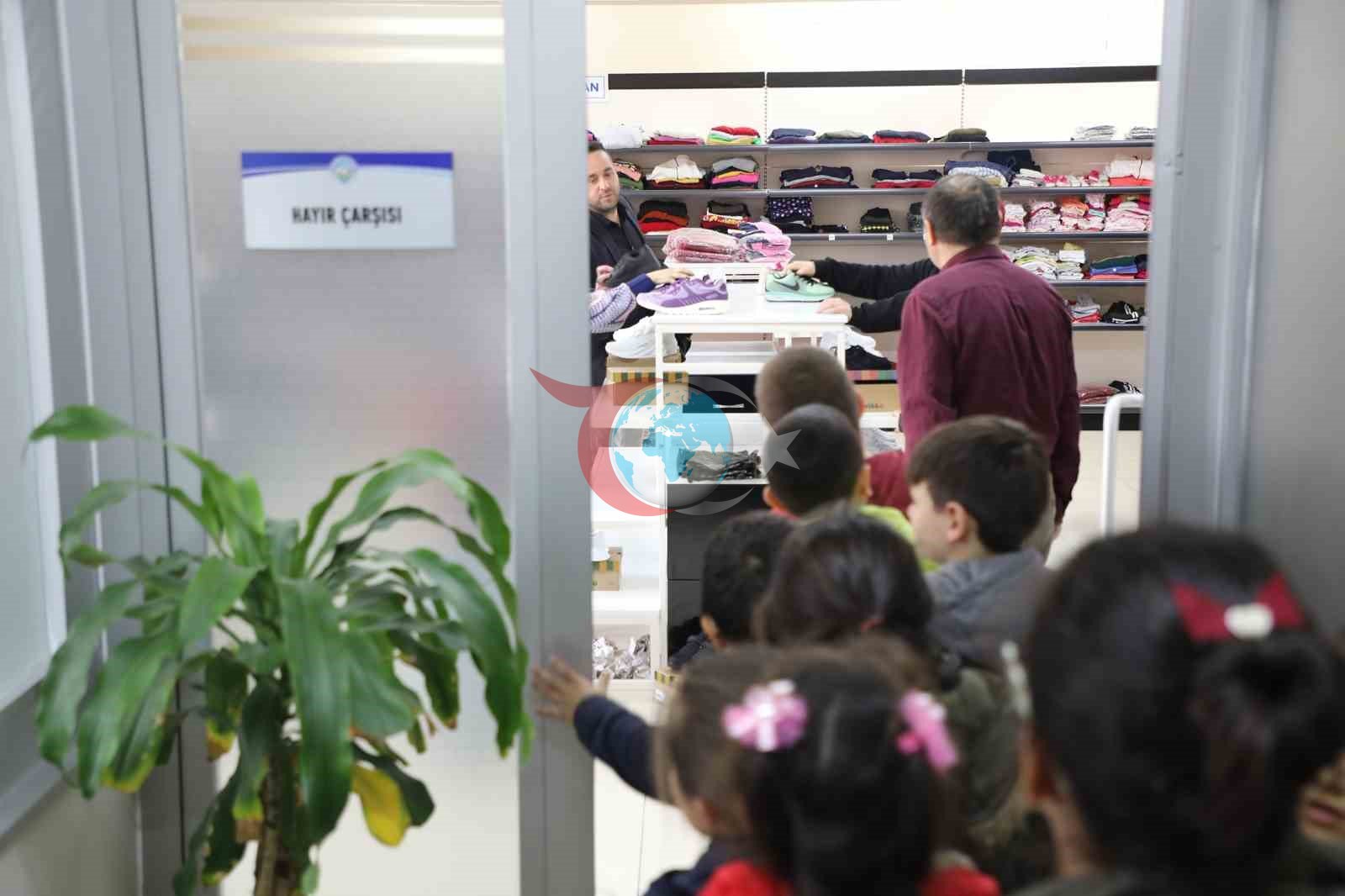 Talas Belediyesi'nden Öksüz ve Yetimlere Bayramlık Destek