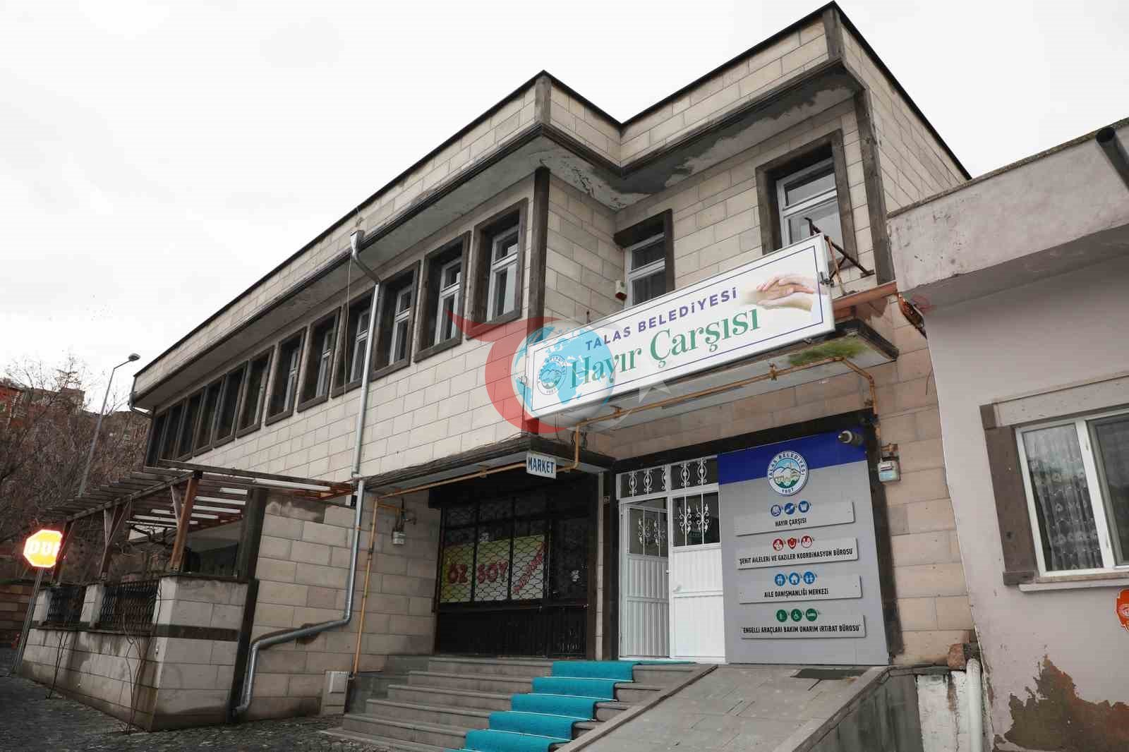 Öksüz ve yetimlerin bayramlıkları yine Talas Belediyesi&rsquo;nden