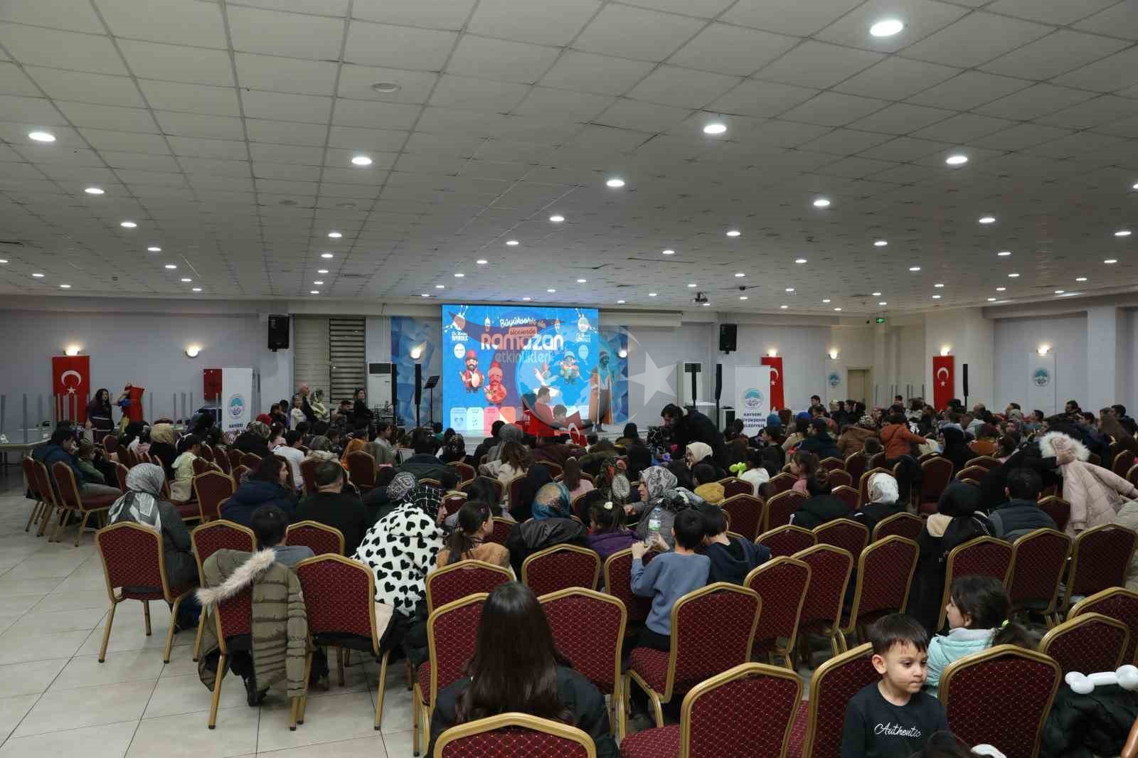 Kayseri Büyükşehir’den ilçelerde KAYMEK ile Ramazan coşkusu