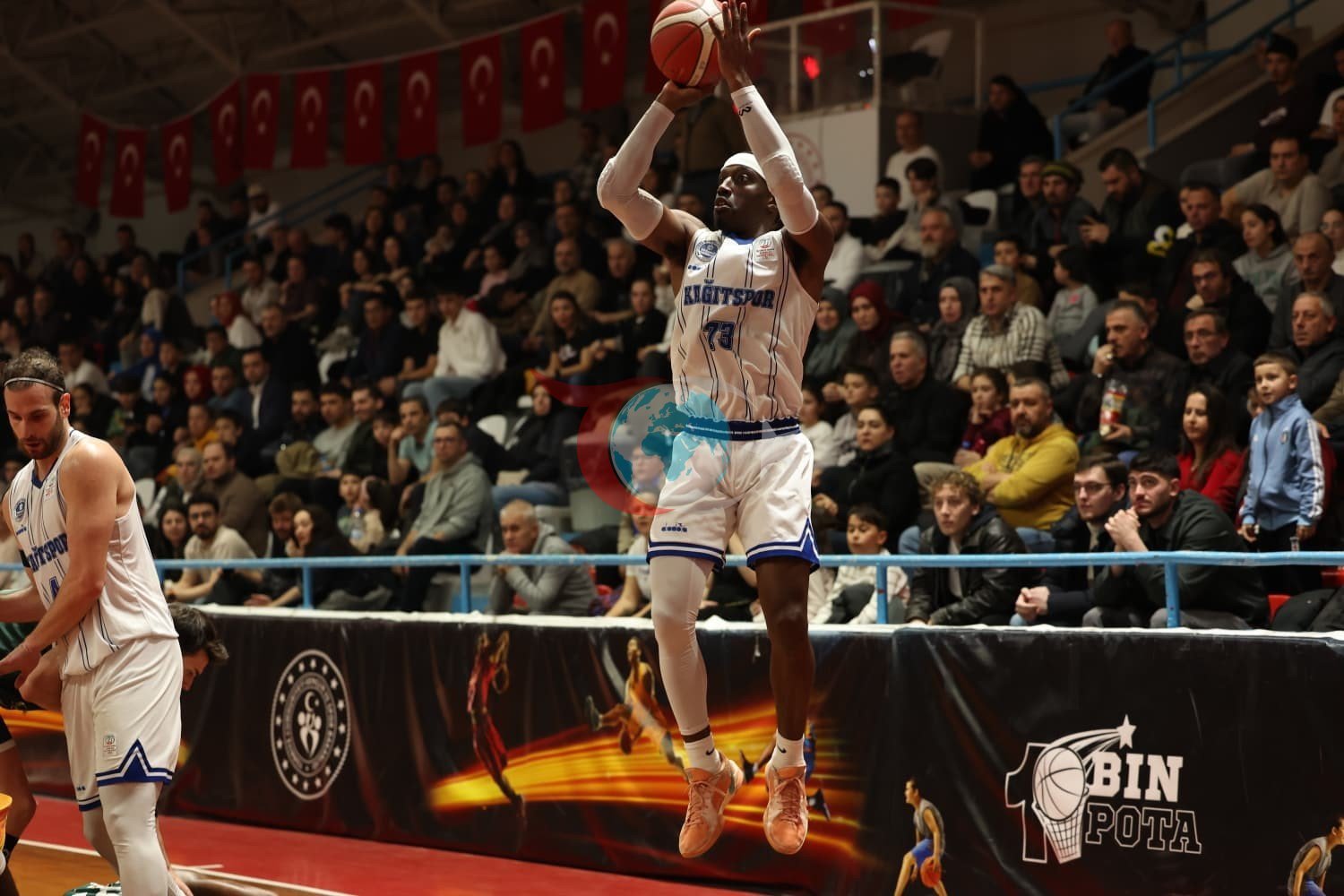 Kağıtspor'un Basketbolcuları Süper Lig Yolunda Kararlı