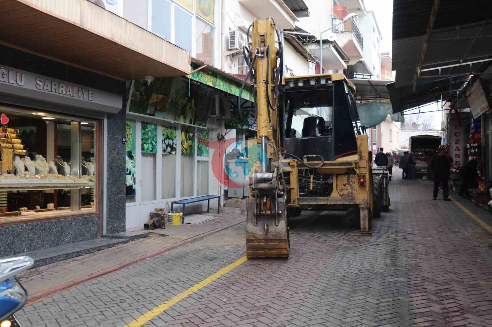 Bozdoğan&rsquo;da Simit Pazarı Sokağı geçici olarak araç trafiğine kapatıldı