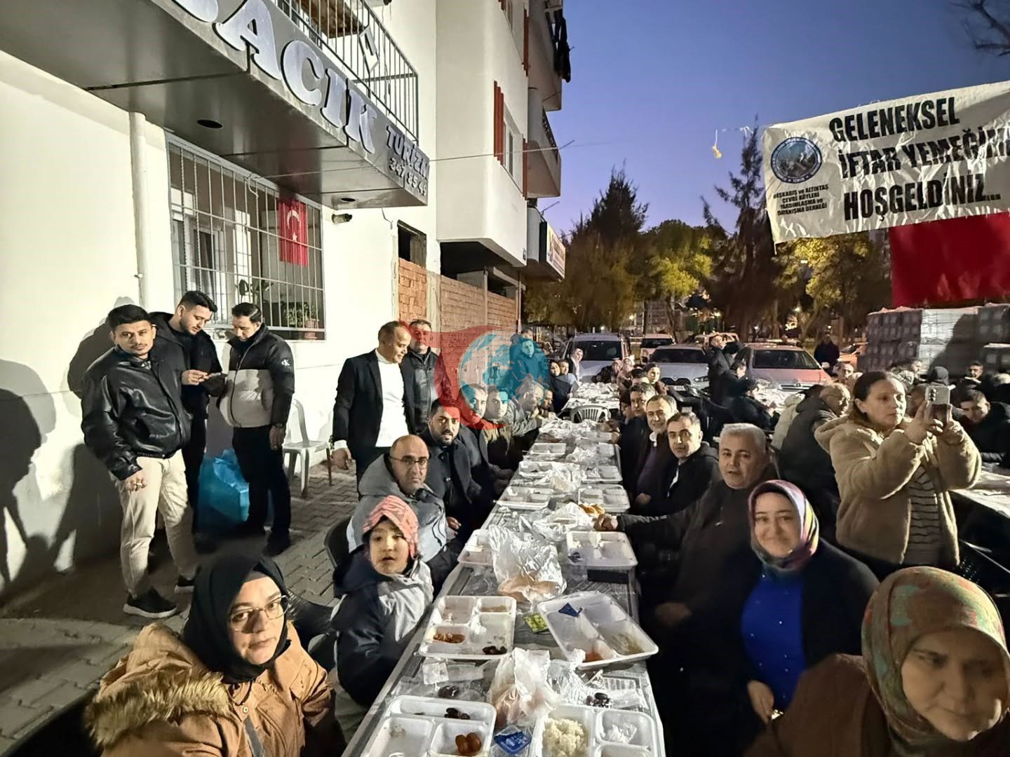 İzmir’de yaşayan Kütahyalıları iftar sofrasında buluşturdu