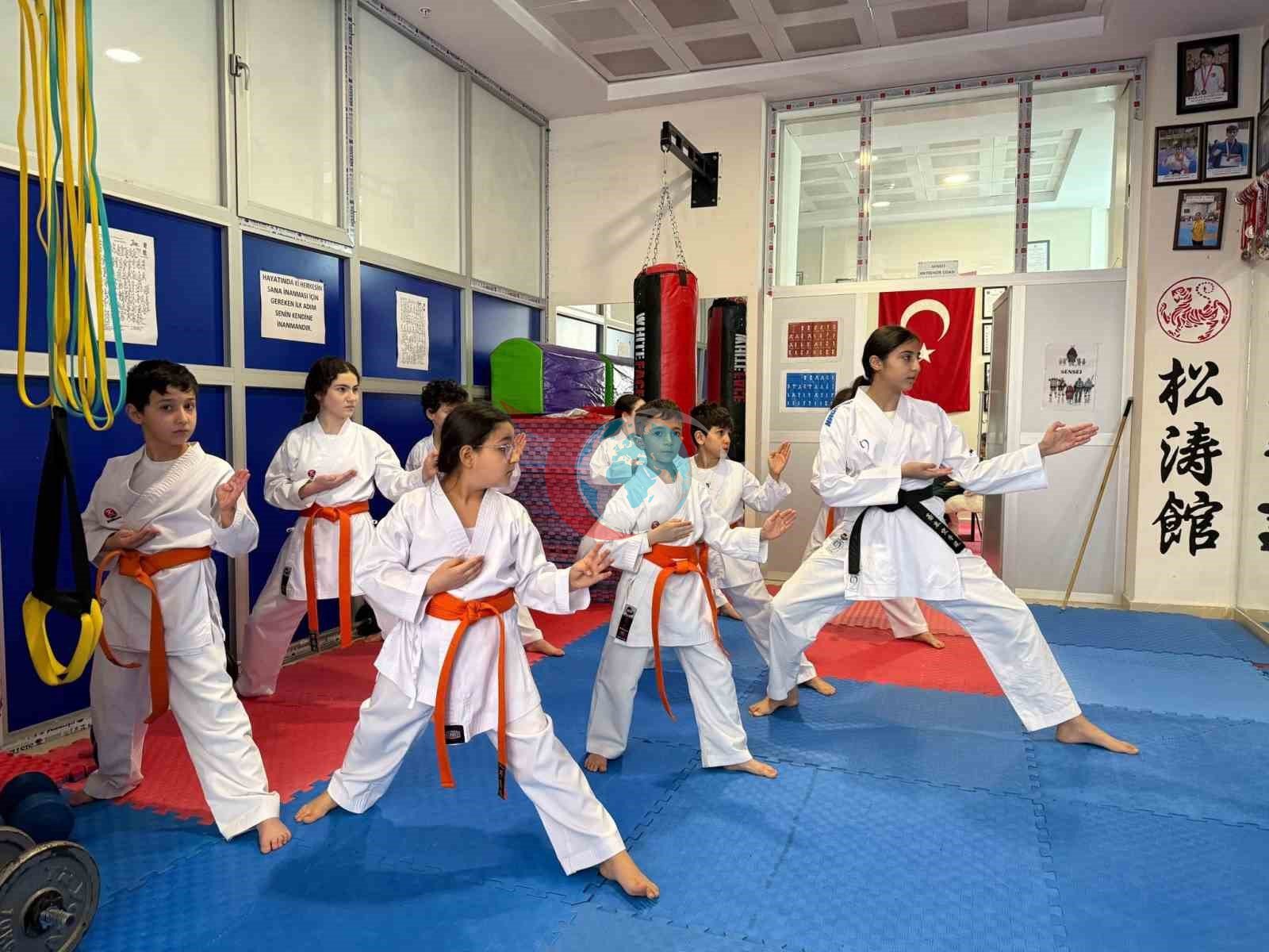 Muş&rsquo;ta karate antrenmanları hız kesmeden sürüyor