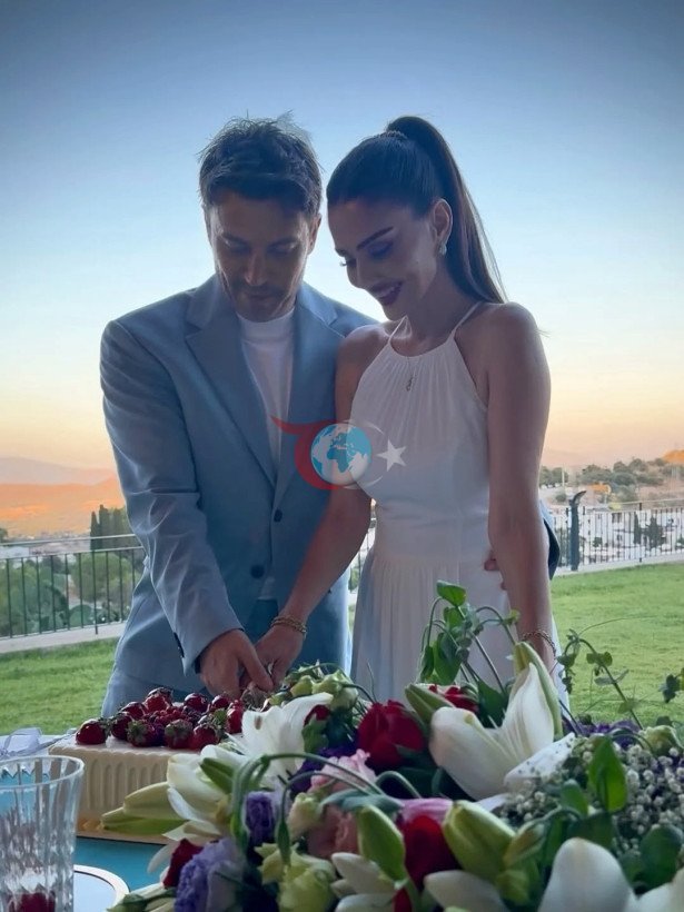 Tolga Güleç ile Öykü Cengiz nik&acirc;h masasına oturuyor