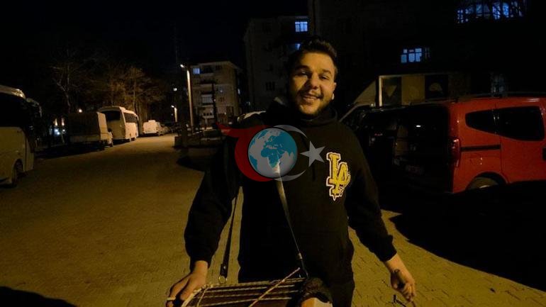 Dededen kalan davulla sahura kaldırıyor 23 yaşındaki gencin hikayesi yürek ısıtıyor
