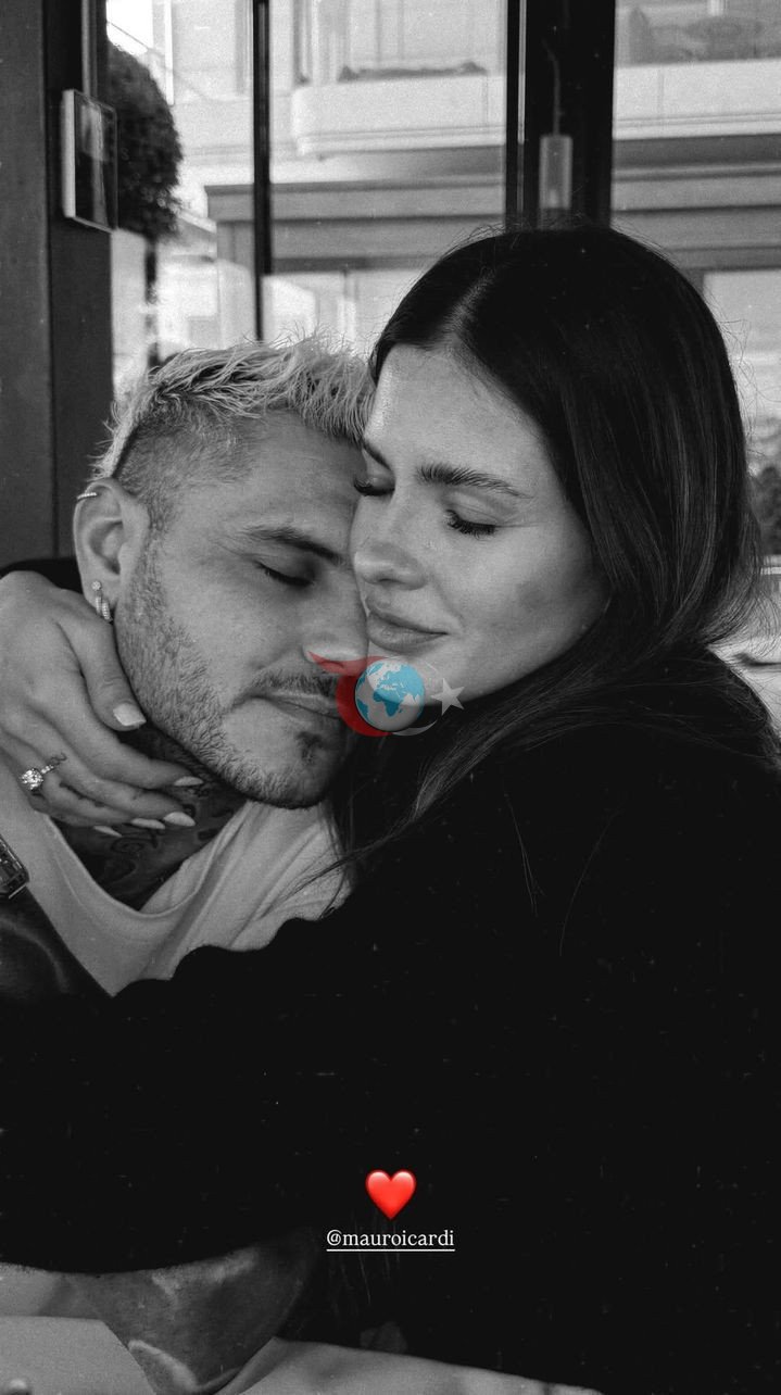 Mauro Icardi ve China Suarez, Arnavutköy Sahili'nde aşka geldi - Resim : 2