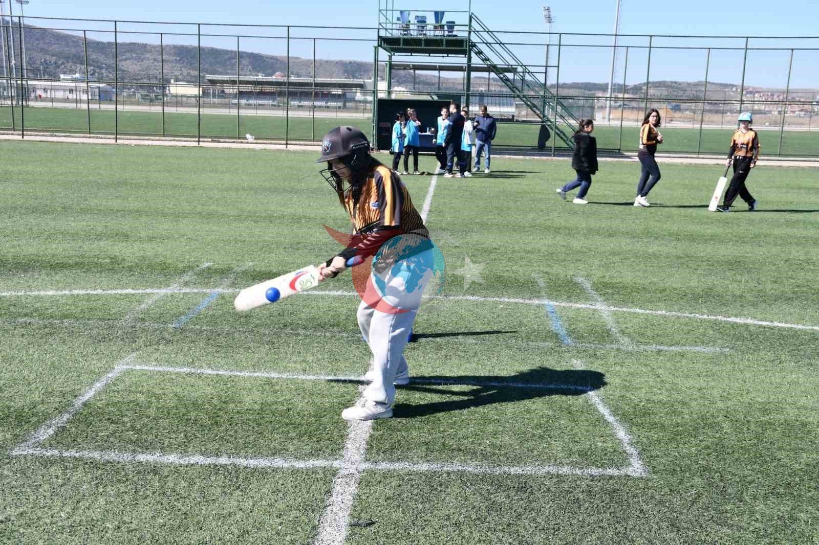 Yıldızlar kriket sahasında parladı