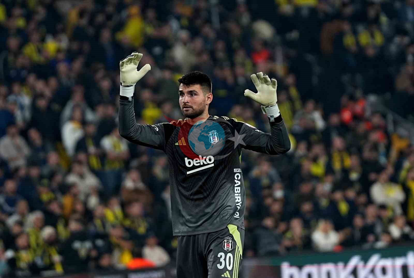 Derbide gรถzler kalecilerde