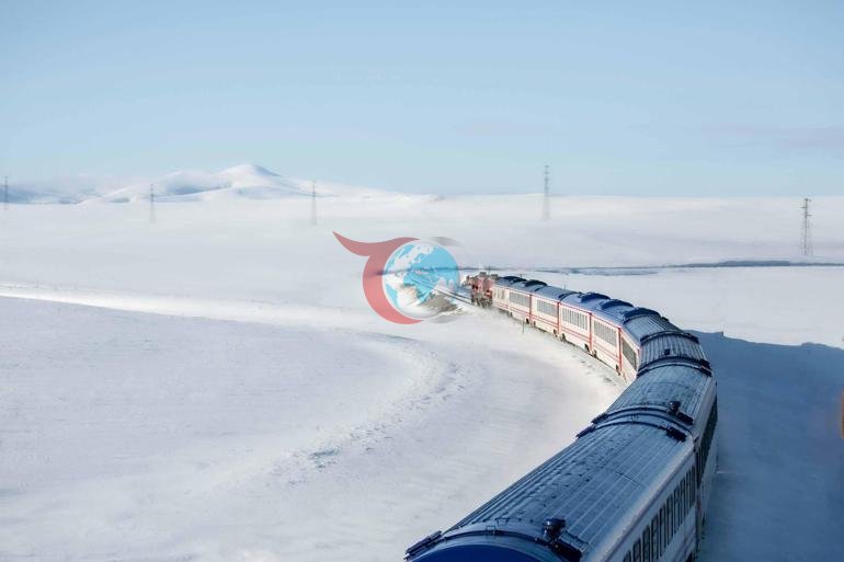 Bakan Uraloฤlu: Turistik Doฤu Ekspresi, 2025-2026 sezonunda 10 bin yolcuya hizmet verdi