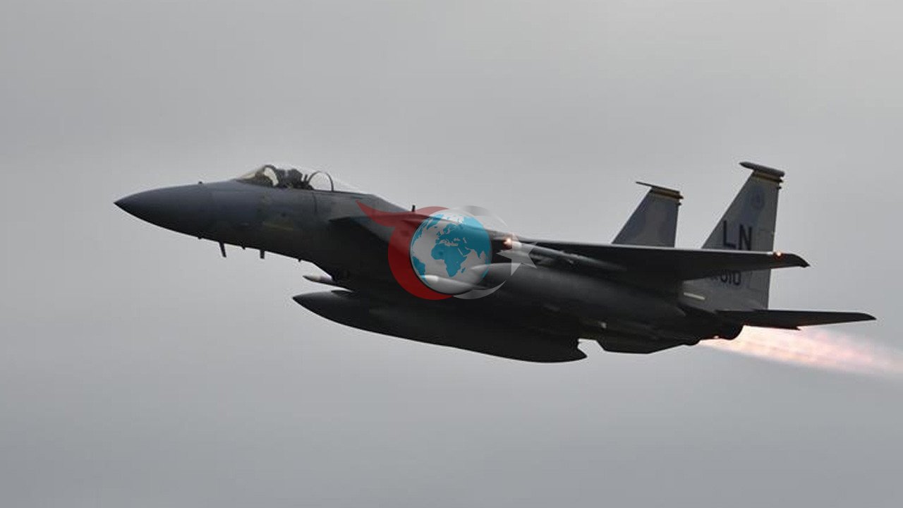 İran'da ABD'ye Ait F-15 Savaş Uçağı Düştü