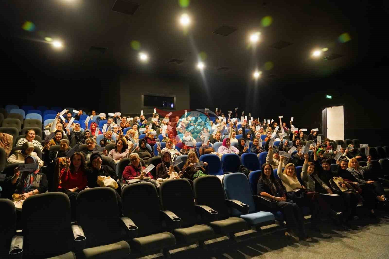Atakum’da kırsaldan merkeze 150 kadın sinema ile buluştu