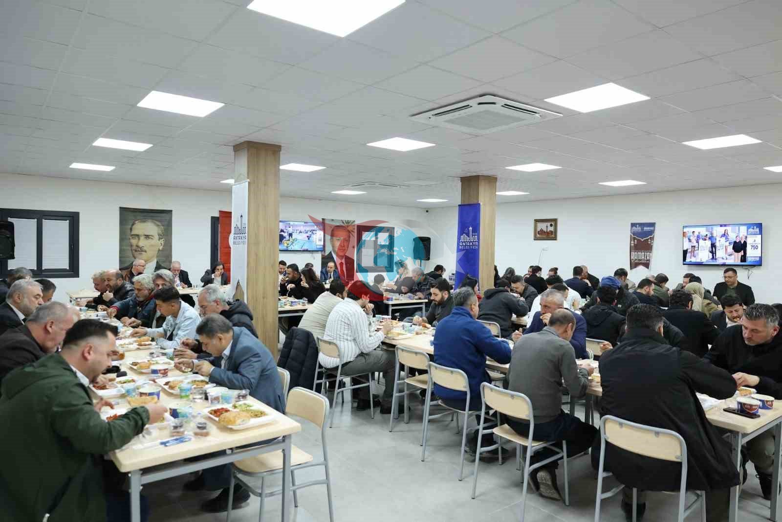 Başkan Yapar, basın mensuplarıyla iftar sofrasında bir araya geldi