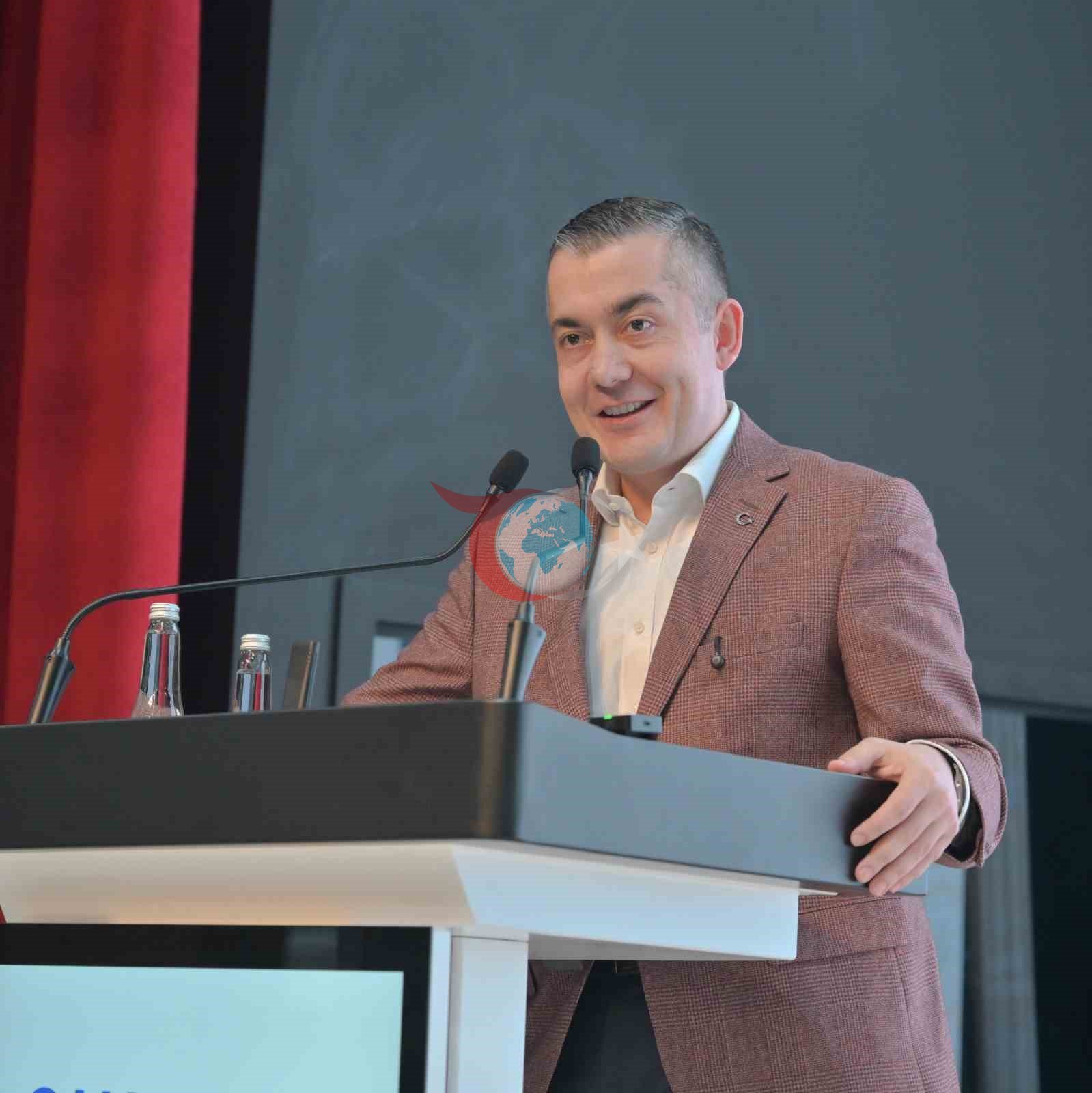 Esenyurt Belediye Başkan Vekili Can Aksoy, belediye personeli ile iftar programında bir araya geldi