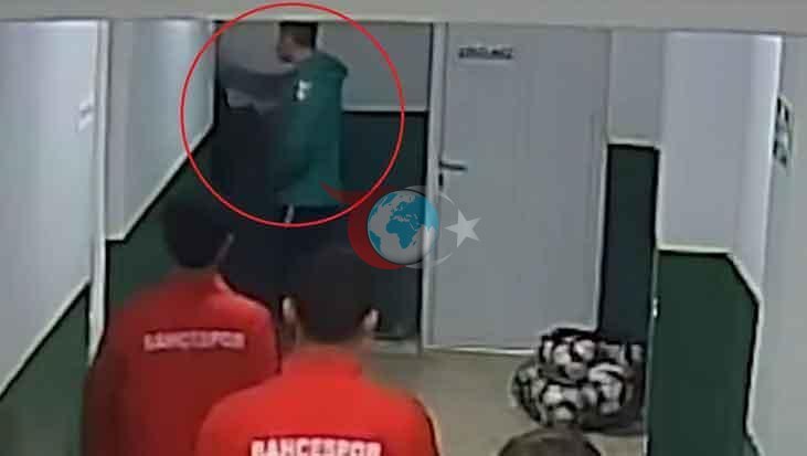 Amatör Maç Öncesinde Soyunma Odası Koridorunda Gerilim Tırmandı