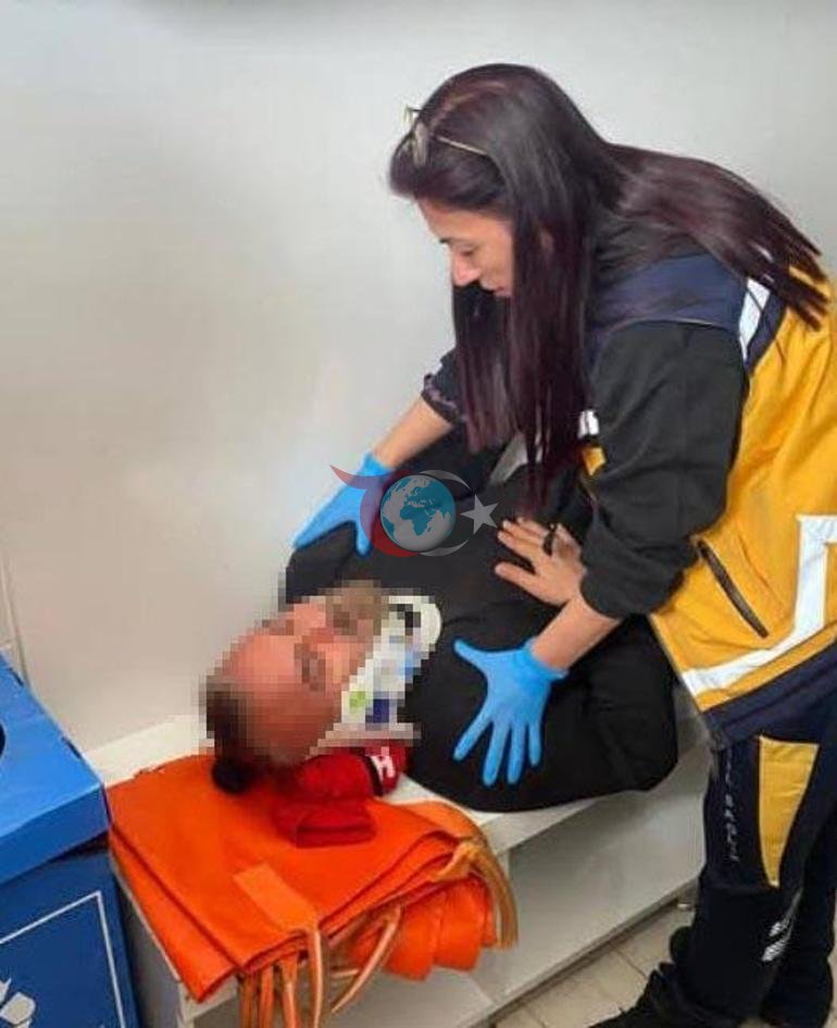 Amatör maç öncesi ortalık savaş alanına döndü Tokalaşmak için uzanan ele yumruk