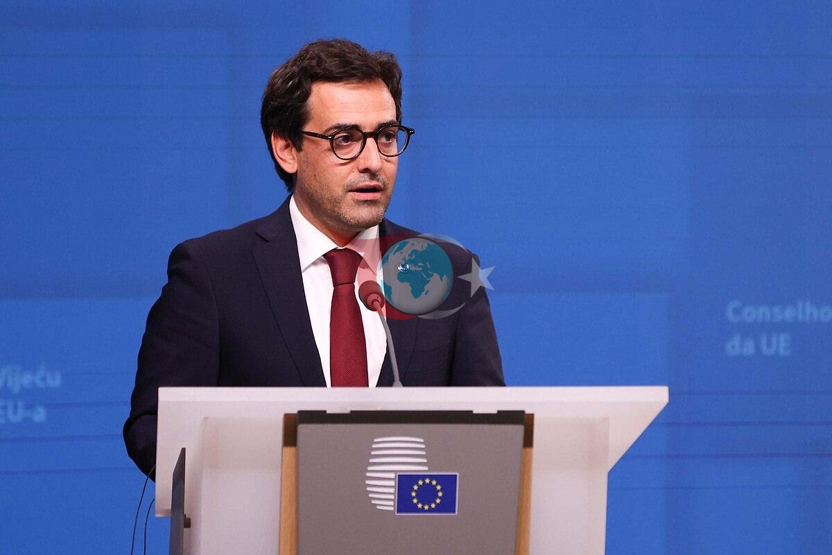 İç Pazar ve Hizmetlerden Sorumlu Avrupa Komisyonu Üyesi Stephane Sejourne, Brüksel'de düzenlenen bir toplantıda, 19 Ekim 2025