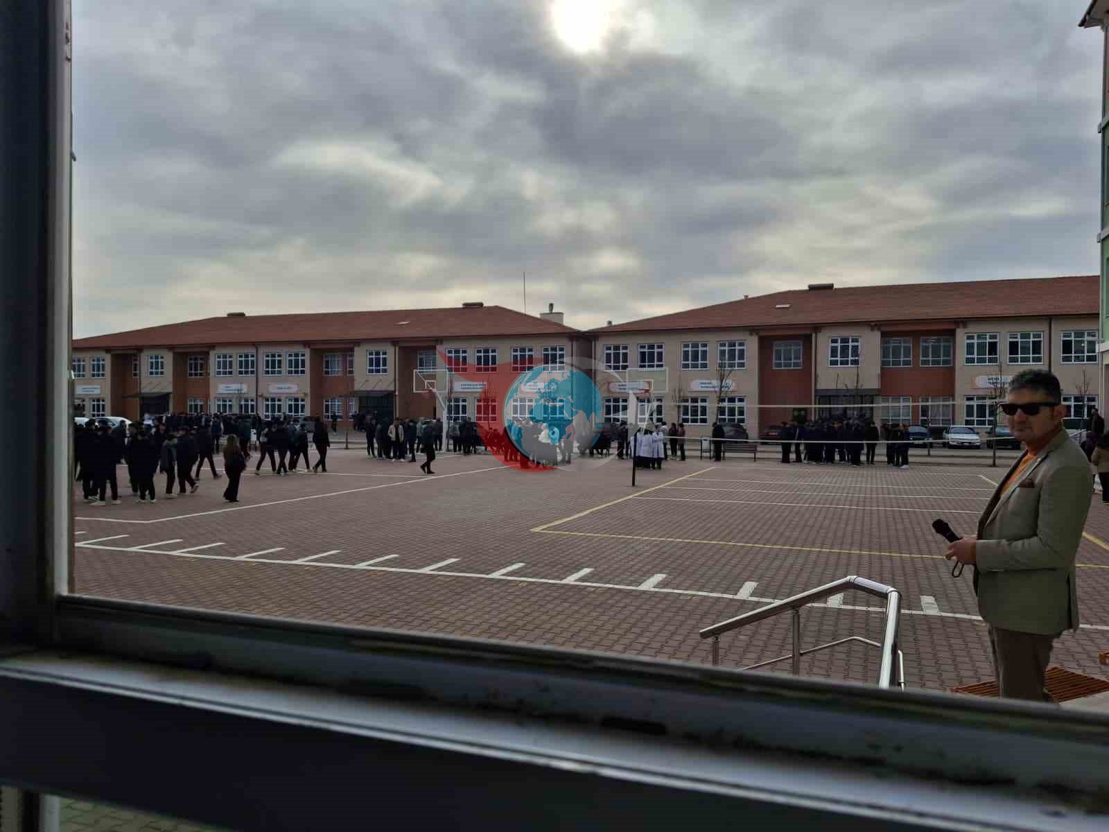 Beypazarı'nda Okulda Gerçekleştirilen Deprem Tatbikatı