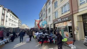 Eskişehir’de baca yangını Pazar engelini aşamayan itfaiye, yaya müdahale etti