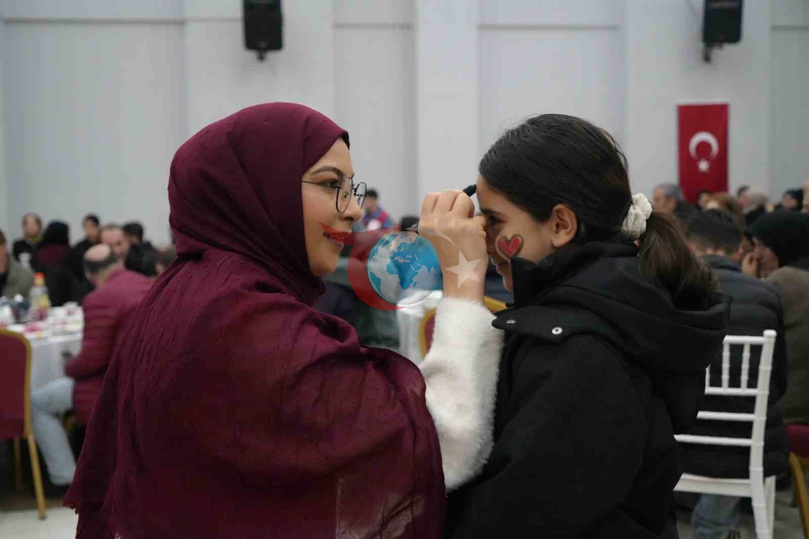 Vali Çakır, Dünya Yetimler Günü&rsquo;nde koruyucu aileler ve çocuklarla iftarda buluştu