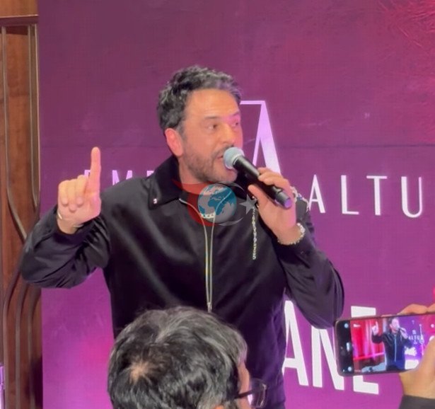 Emre Altuğ'dan lansman gecesinde olay itiraf - Resim : 2