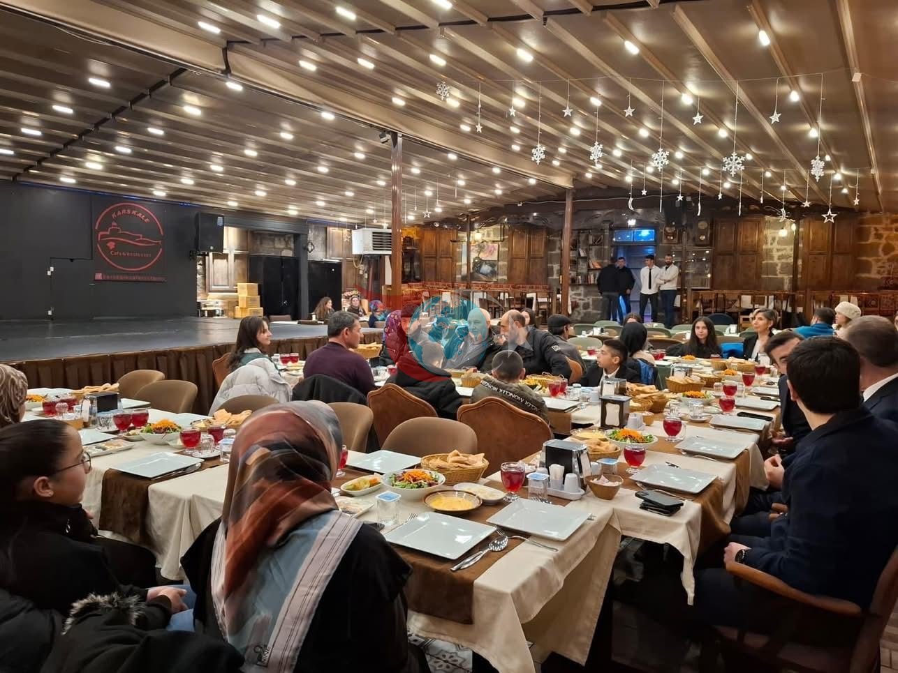 Arpaçay’da ebeveyn kaybı yaşayan çocuklar için iftar programı