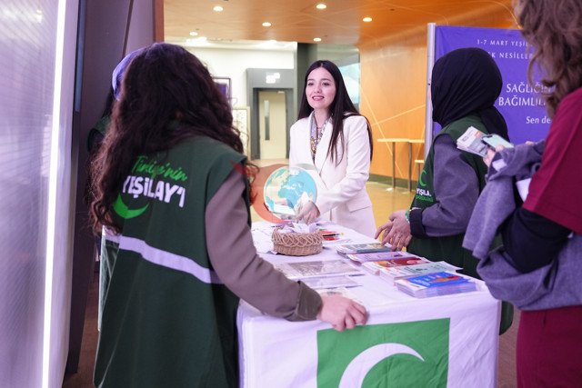 Medipol Sağlık Grubu'ndan gelecek nesiller için “bağımlılığa dur de” paneli - Resim: 0