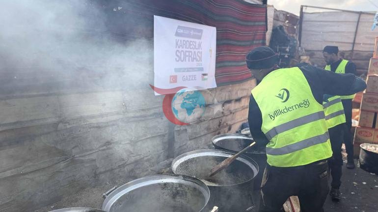 İyilik Derneği’nden Dünya Yetimler Günü’ne özel iftar yemeği