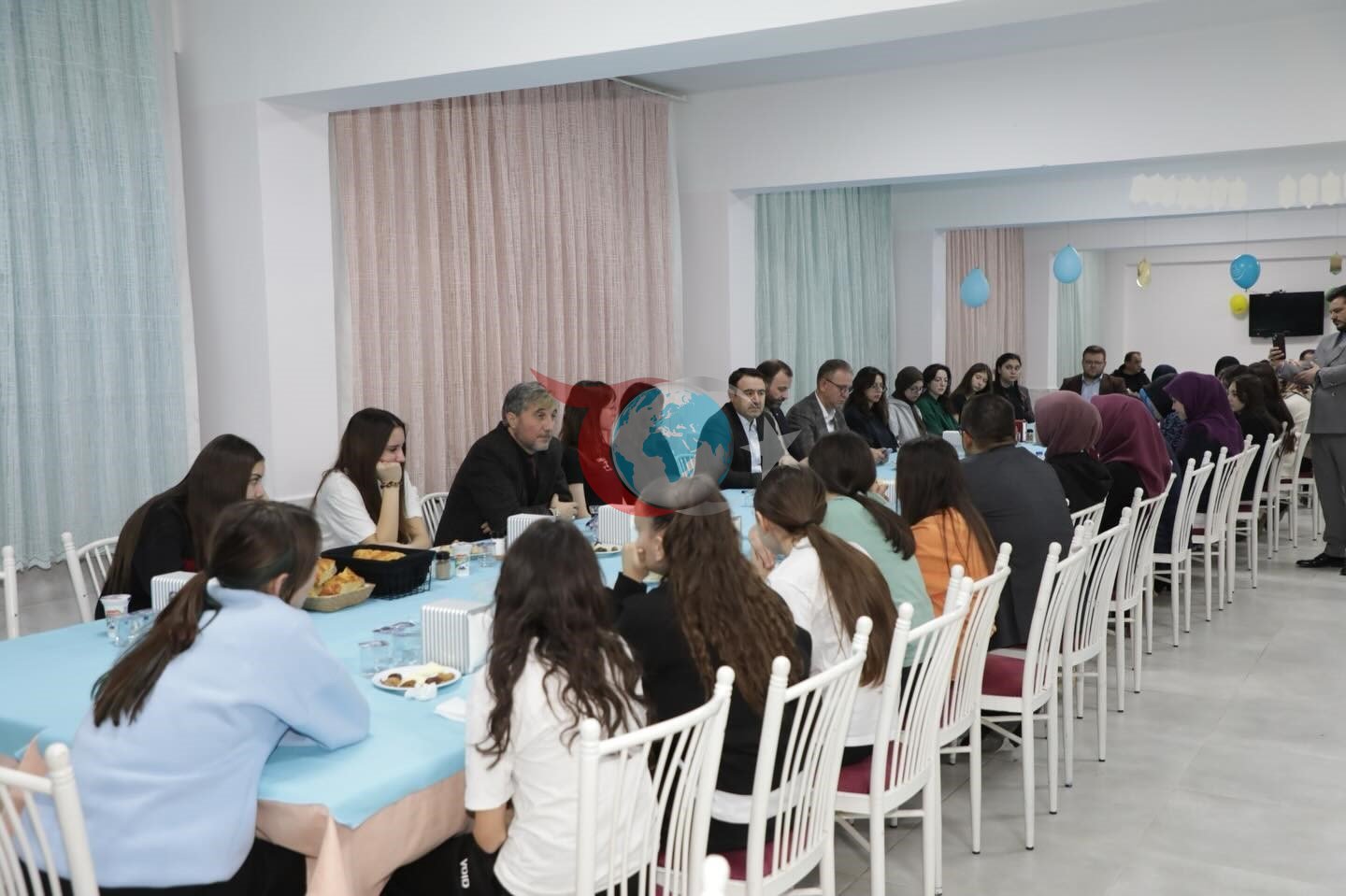 Vali Musa Işın, Necip Fazıl Kısakürek Anadolu Lisesi&rsquo;nde öğrencilerle iftar yaptı