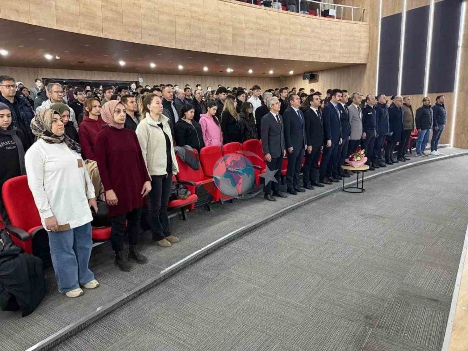 Öğrencilere siber suçlar ve yasa dışı bahisle mücadele semineri verildi