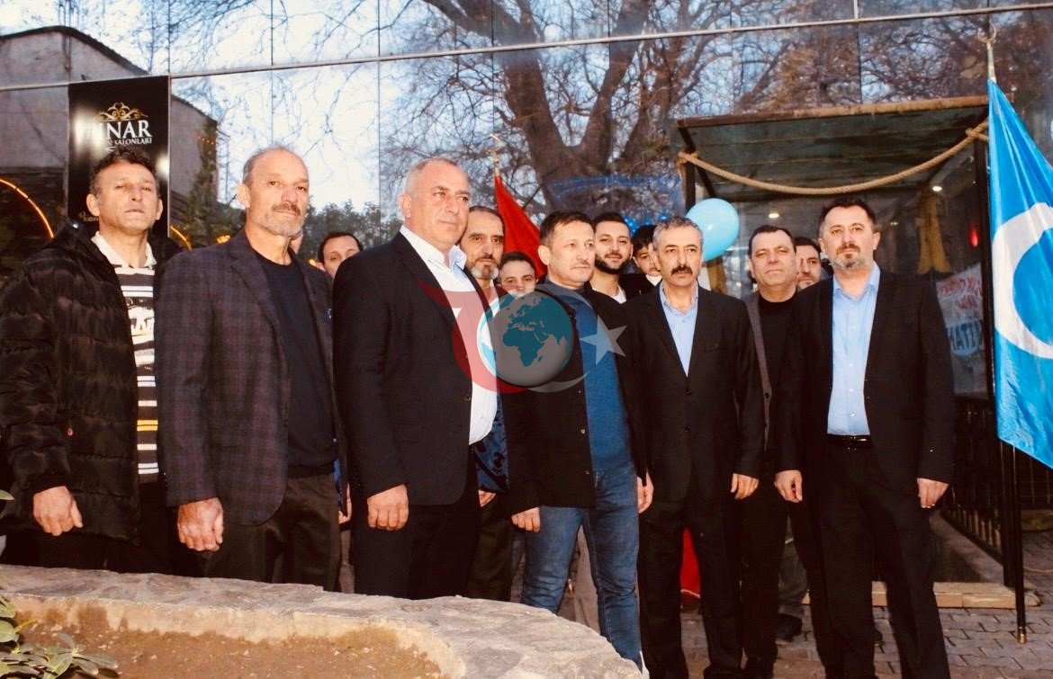 İzmir&rsquo;de yaşayan Karamancalılar iftar sofrasında buluştu