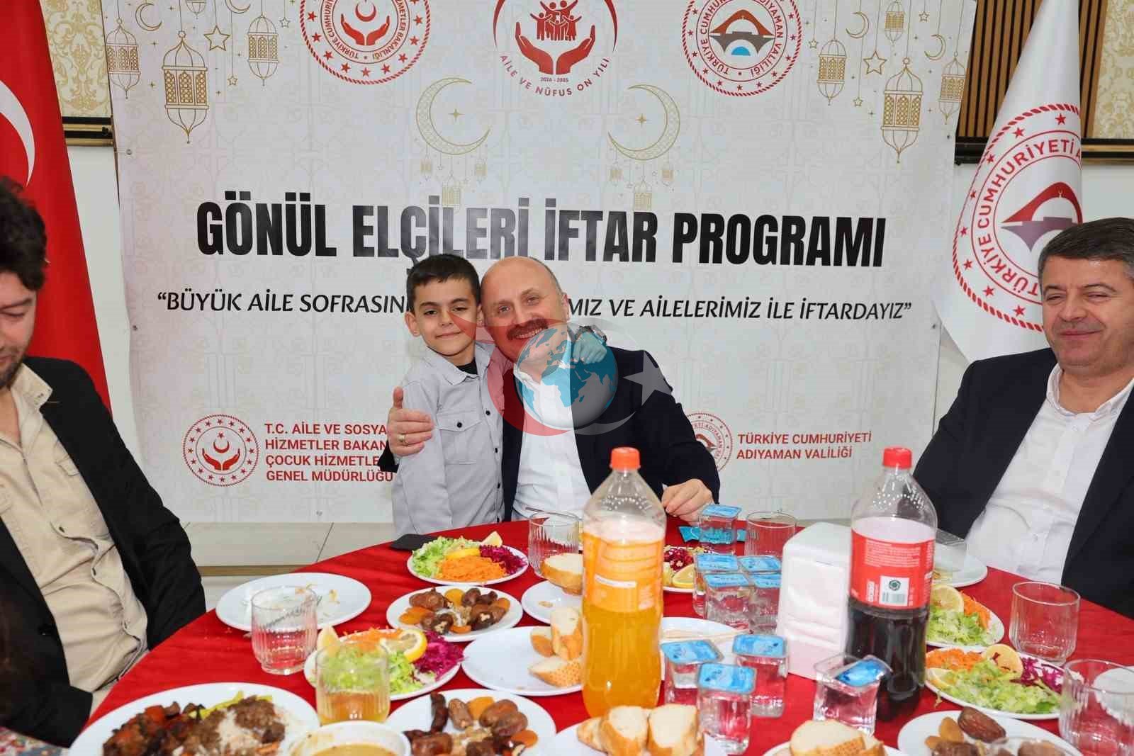 Yetim aileler iftar programında buluştu