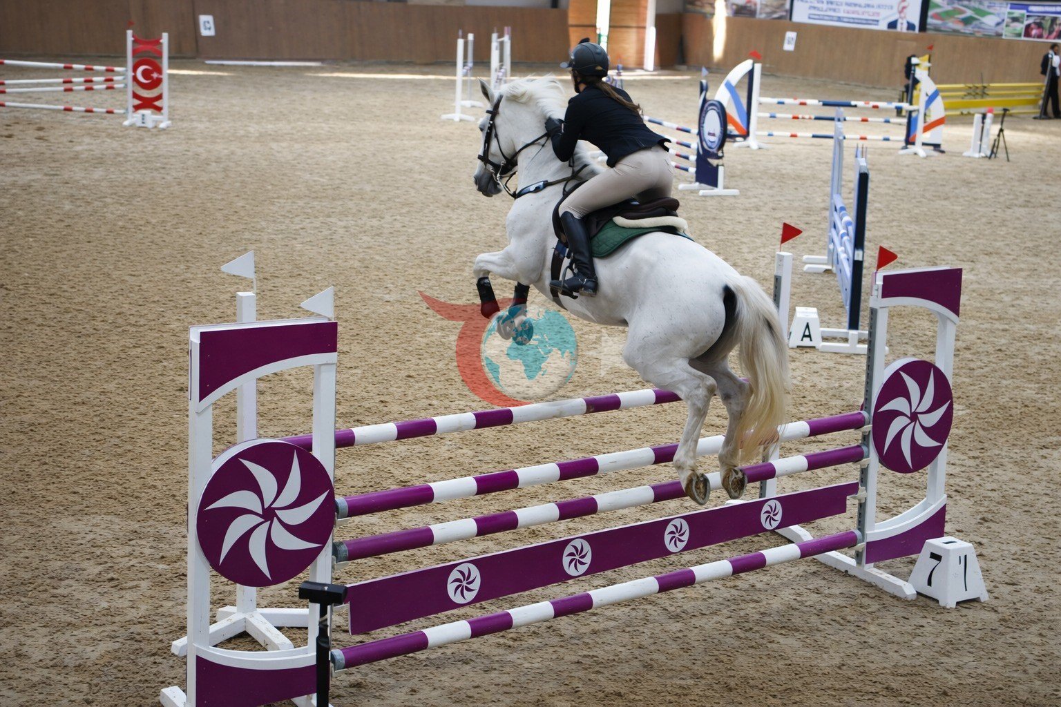 Şahinbey’de engel atlama heyecanı